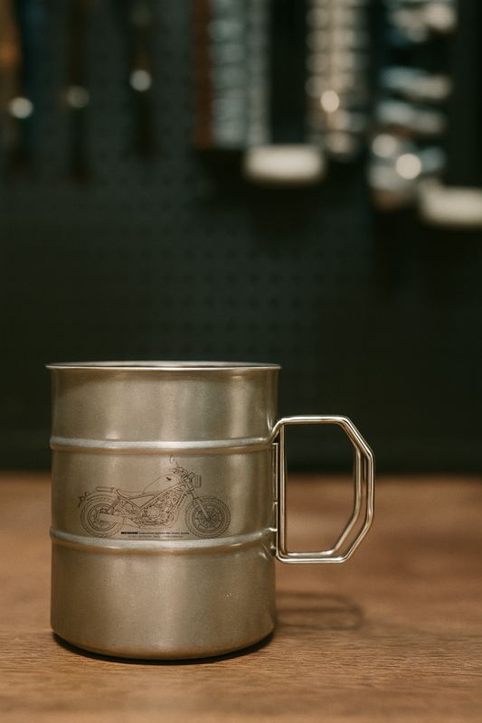 MOTOCORE™ 客製圖形油桶杯|450ml 單層不鏽鋼 × 摺疊把手 × 專屬車型刻印