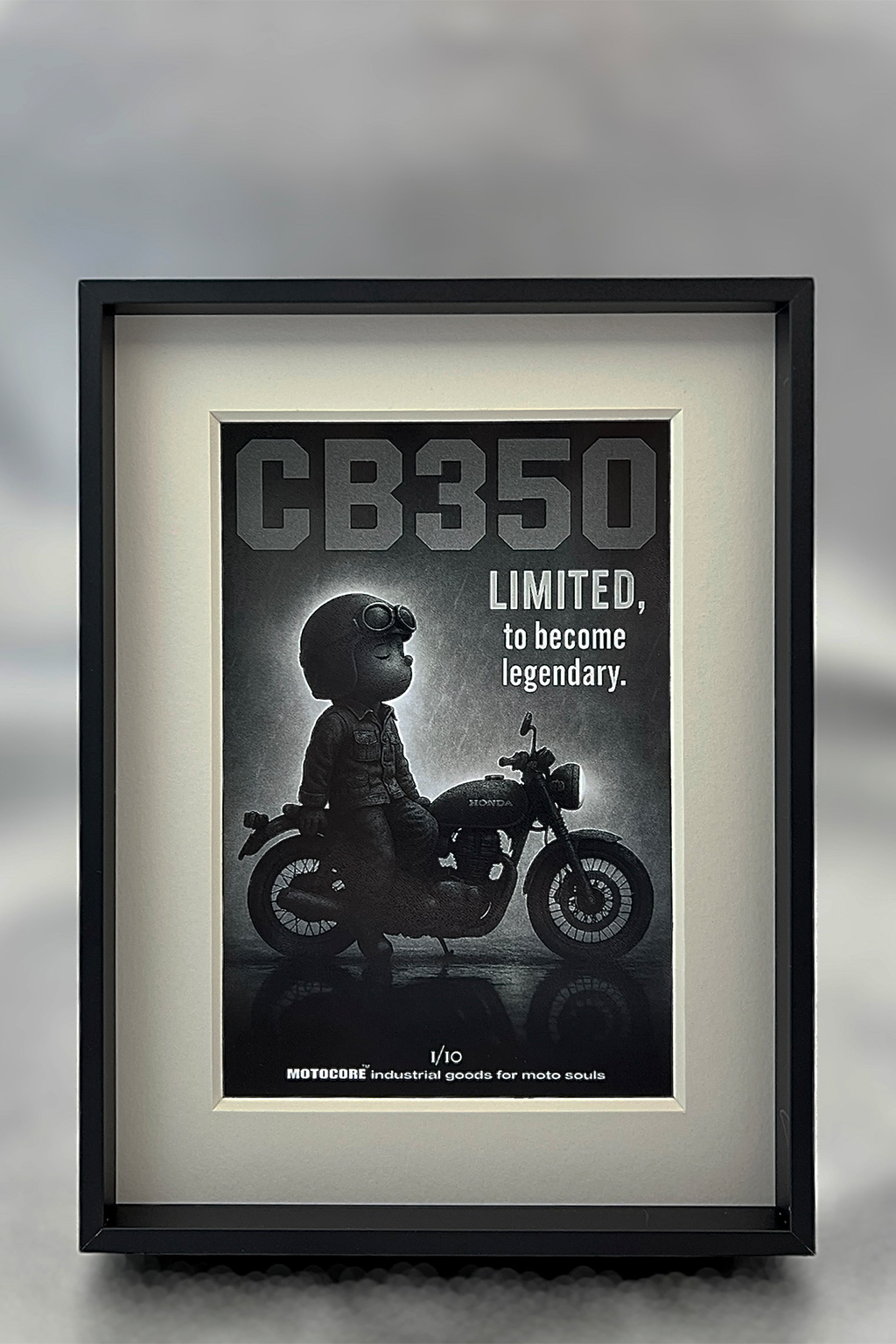 MOTOCORE™ × AMO 鋁合金藝術相框 限量商品每件皆有獨立限量編號