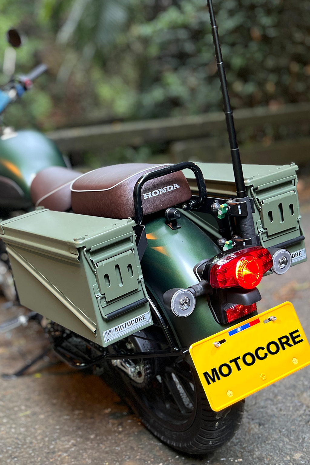MOTOCORE™ 反光工業風格貼紙