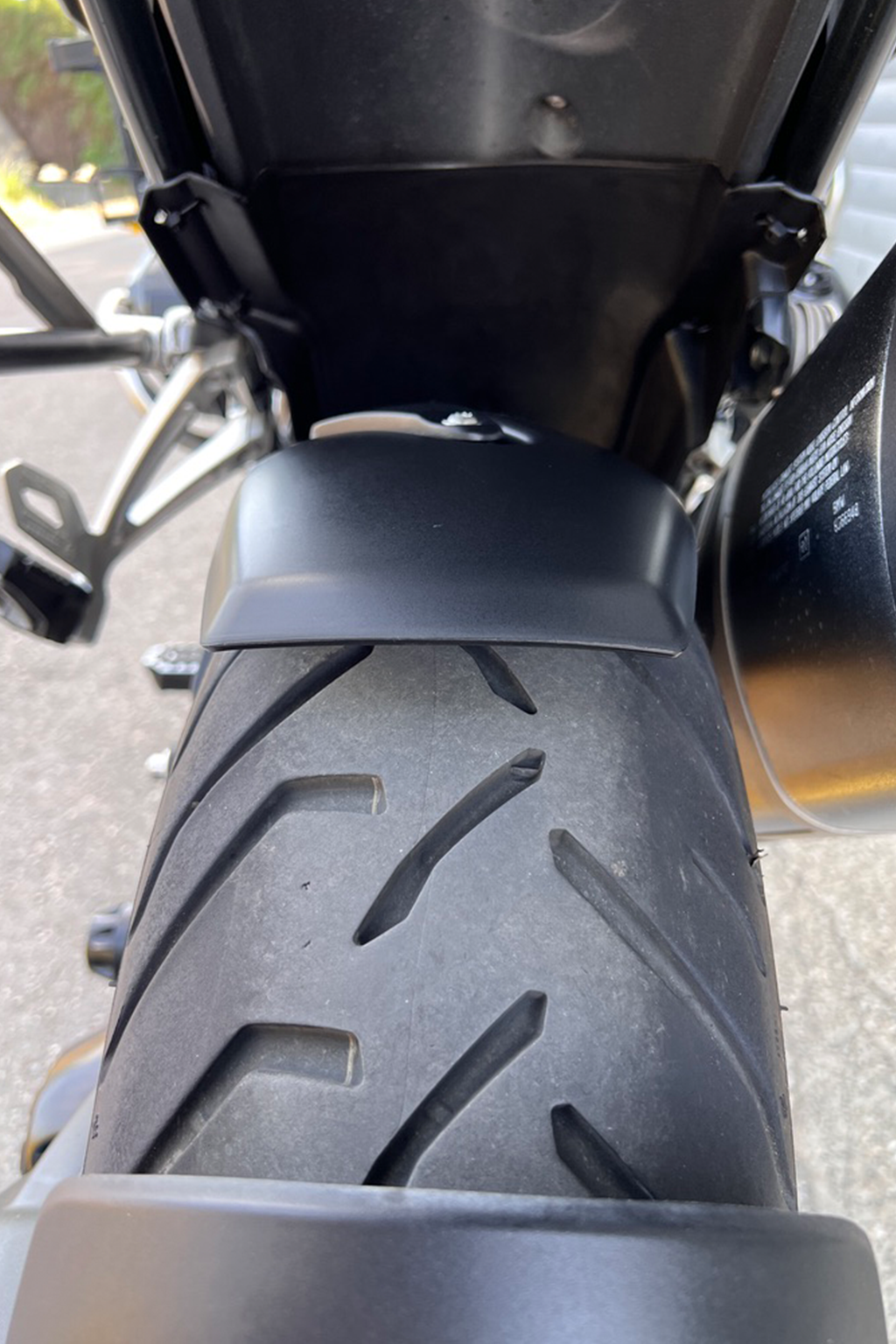 BMW R1250GS/GSA 後輪內土除|CNC 鋁合金噴砂霧面防泥保護套件