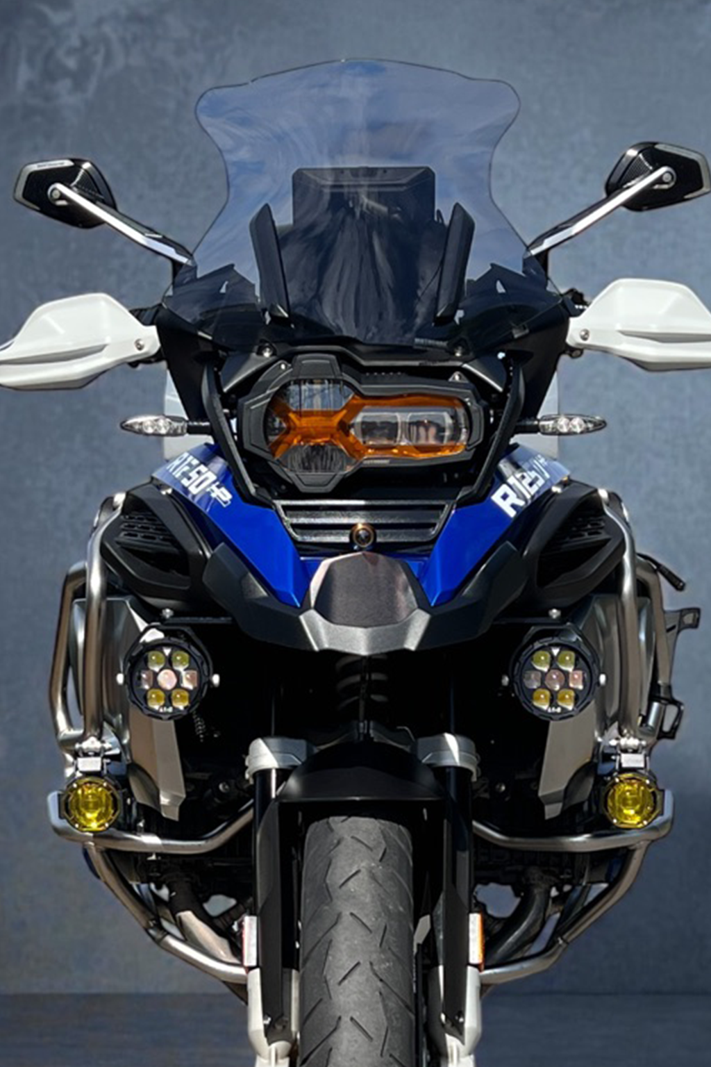 BMW R1250GS／GSA 專用大燈護罩｜工業風防護造型｜保護原廠 LED 頭燈