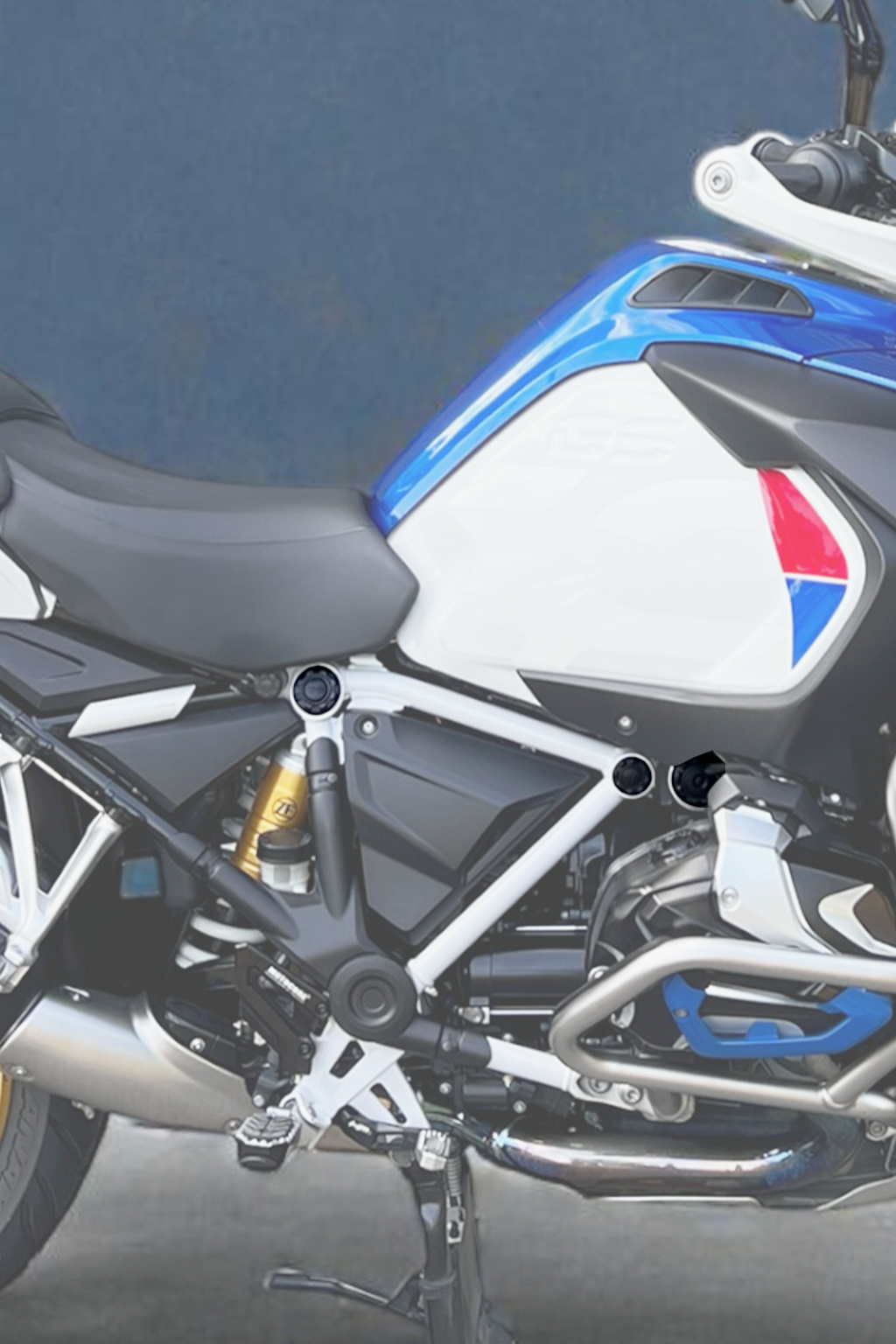 BMW R1250GS 車架管塞組｜防塵防水｜細節防護升級