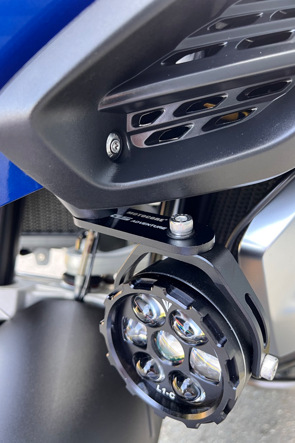 BMW R1250GS 專用霧燈支架｜鋁合金材質｜對應原廠孔位｜免改裝直上