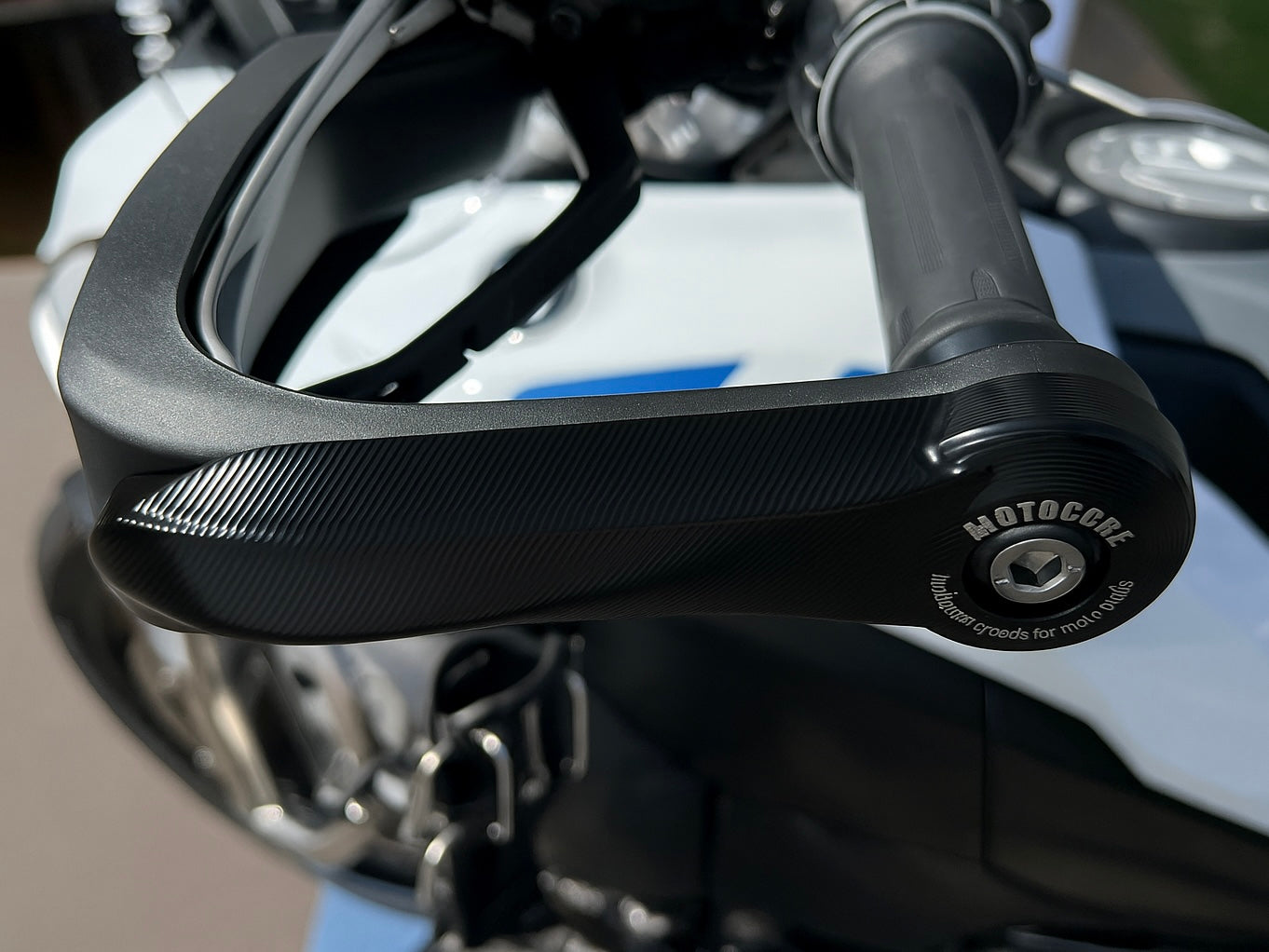 MOTOCORE® R1300GS／GS Adventure 專用護弓防護塊｜鋁合金 CNC 加工｜防倒車護弓保護套件