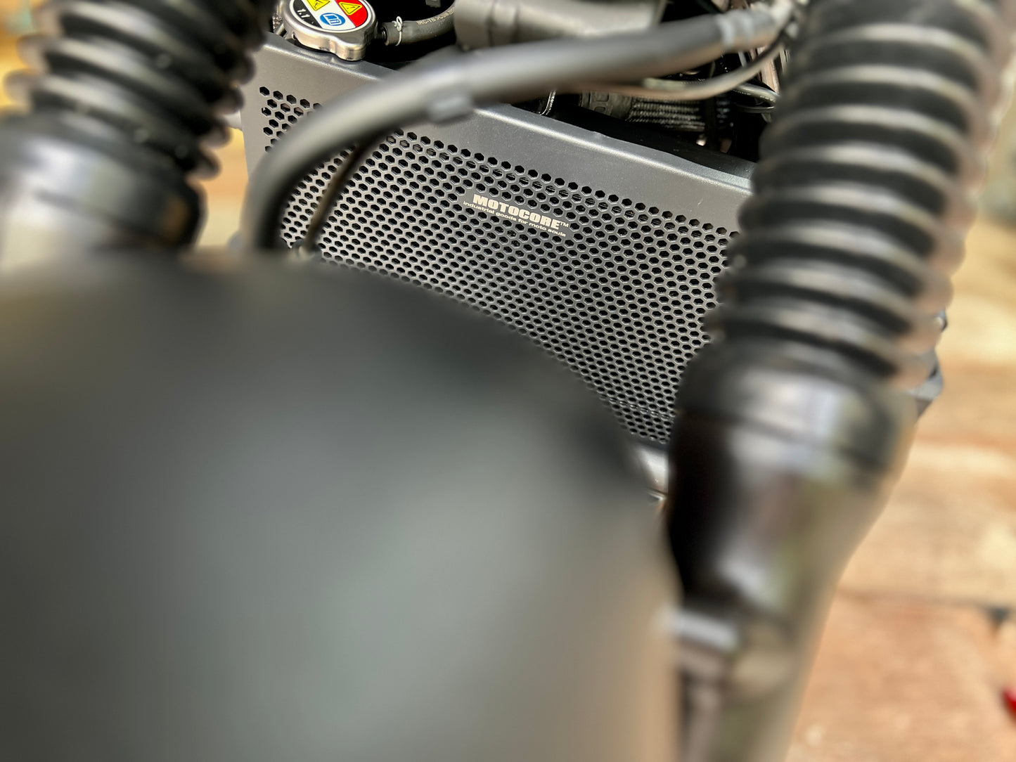 HONDA REBEL500  專用鋁合金水箱護罩｜街頭硬派版