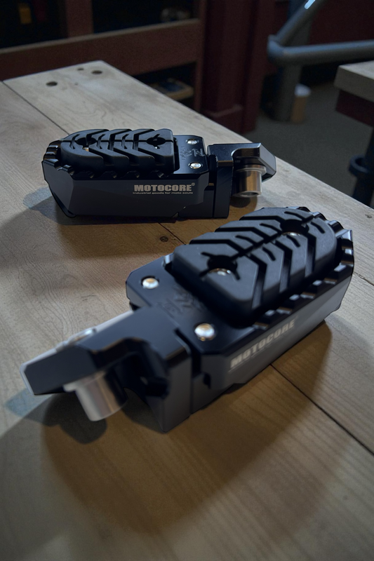 MOTOCOR﻿E® R1300GS 專用 I 雙模式自適應腳踏板