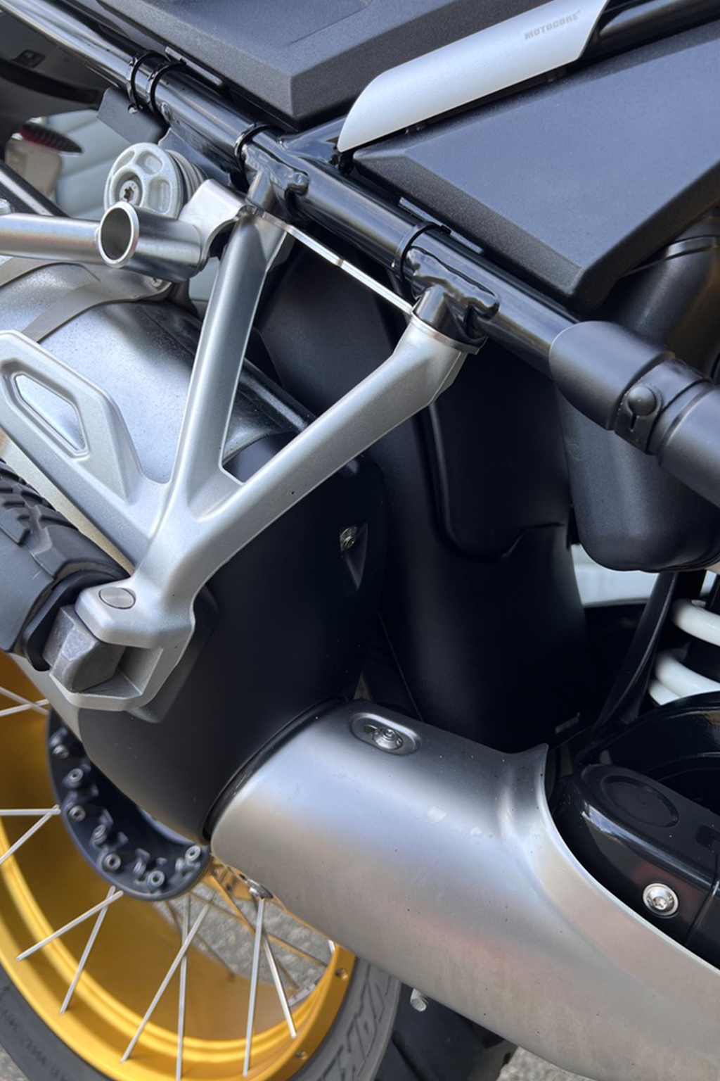 BMW R1250GS／GSA 內後土除加長延伸片｜防泥沙噴濺｜保護後避震器與腿部